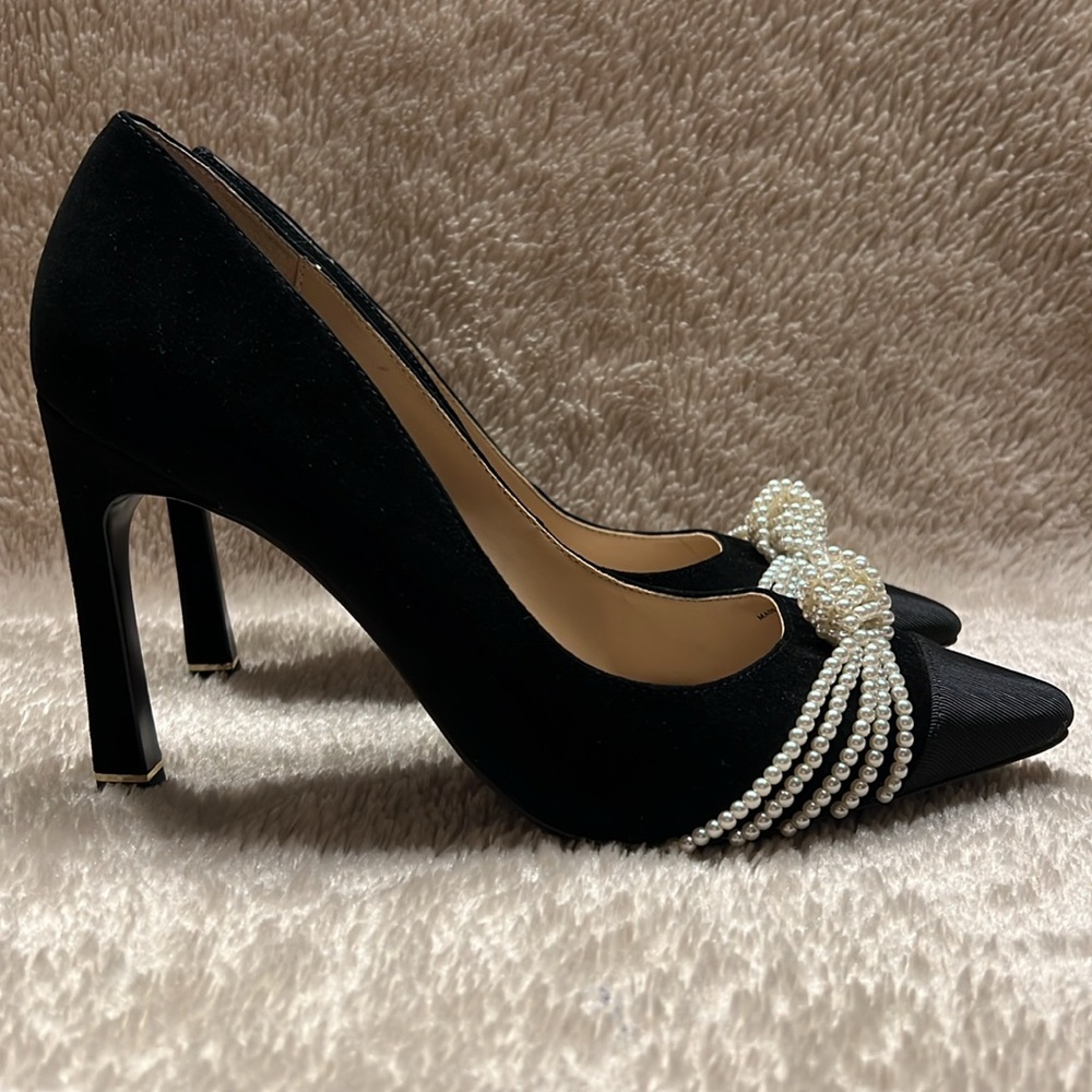 WHBM White House Black Market Pearl Knot High Heel Pump - Picture 4 of 17